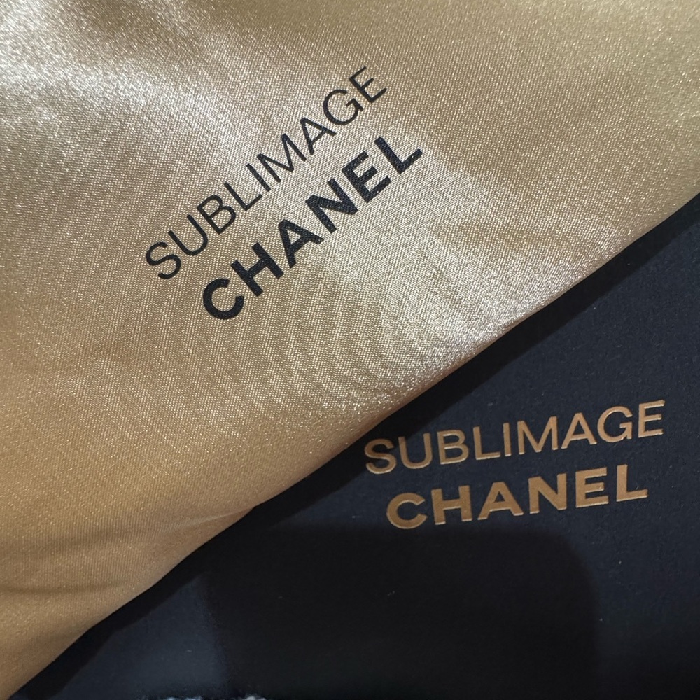 CHANEL Sublimage Black Eye mask set - Picture 3 of 4